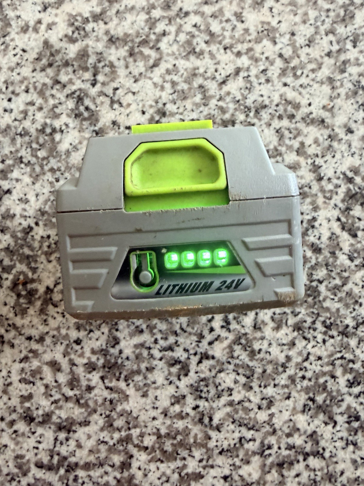 Earthwise 24V Lawnmower / Weed Wacker Battery and Battery Charger