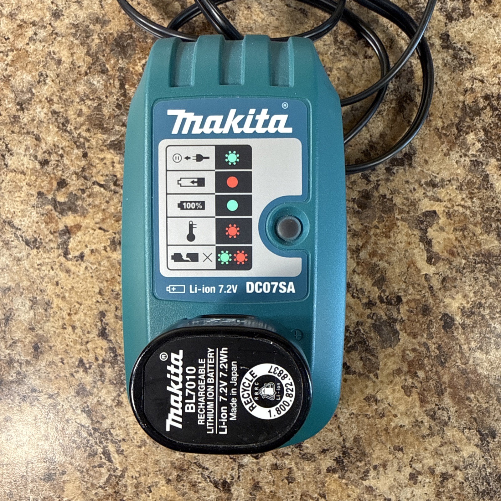 Makita DC07SA Battery Charger-Li-Ion 7.2V-BATTERY INCLUDED