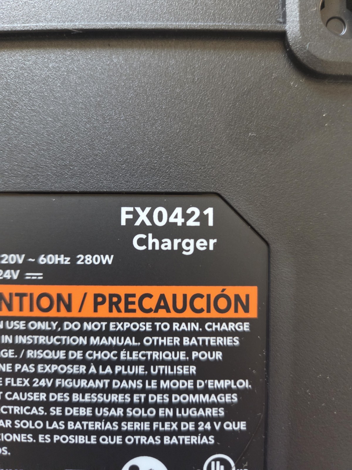 FLEX 24V 280W Lithium-Ion Battery Rapid Charger FX0421-Z