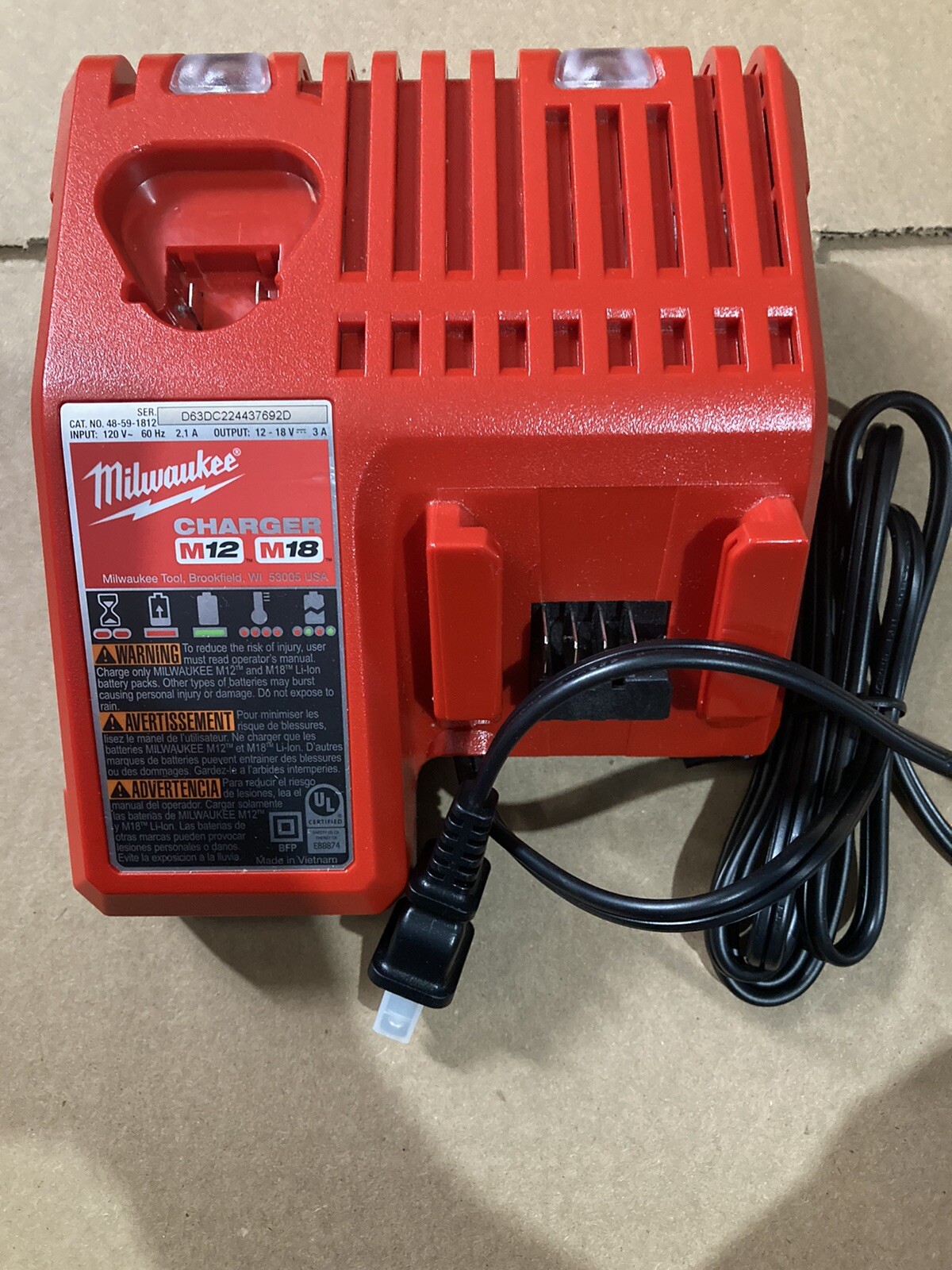 Milwaukee 48-59-1812 M18/M12 Multi-Voltage Battery Charger