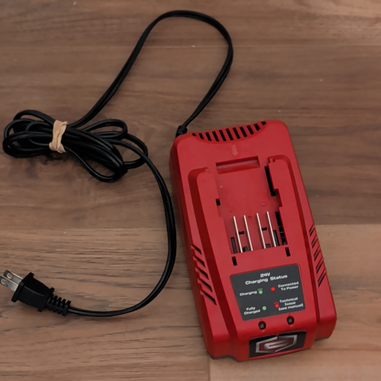 Craftsman 24V Lithium-Ion Battery Charger 24840 Red Charges 1 Battery