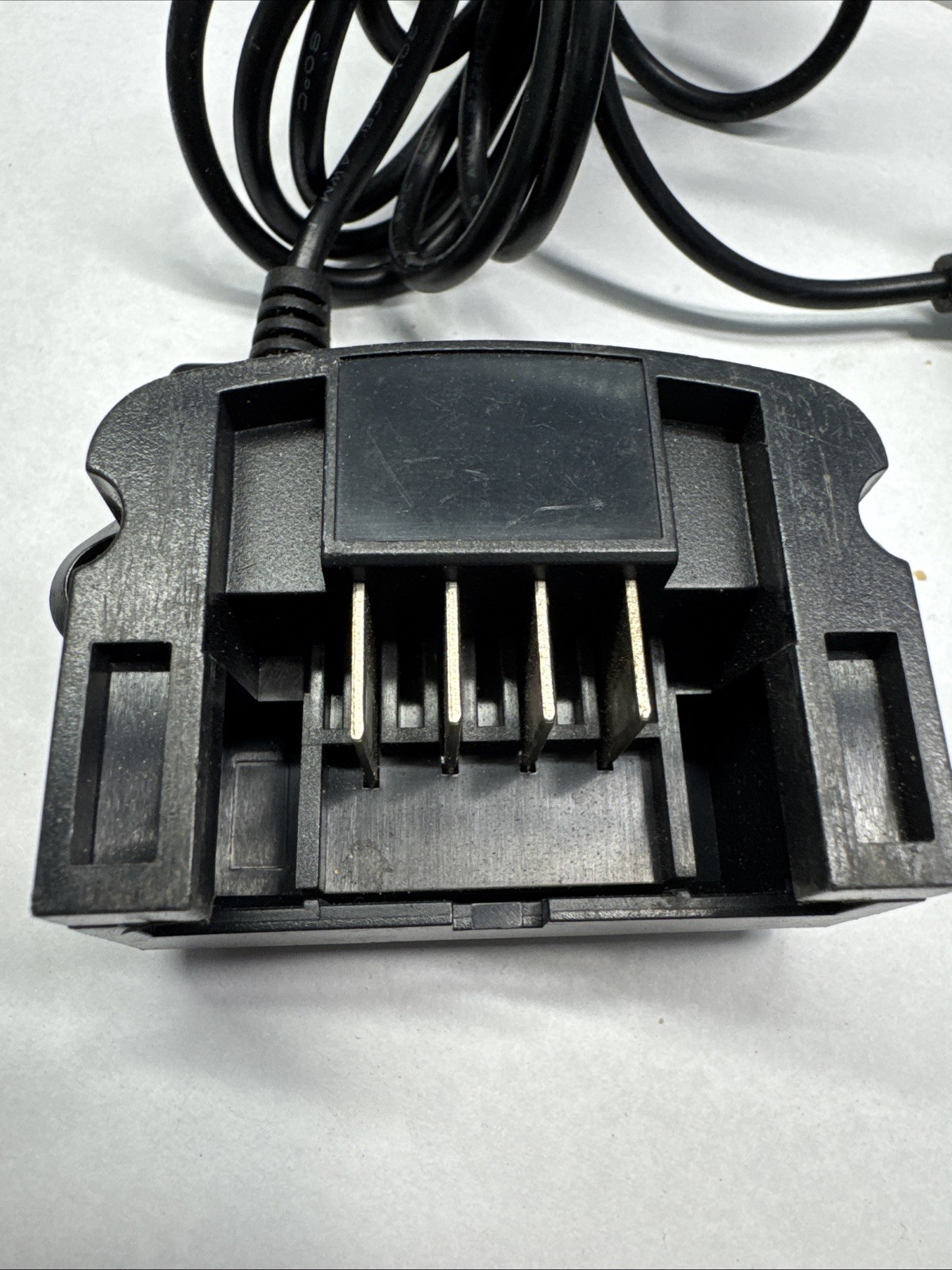 PORTER-CABLE PCC699L 20V Max Lithium-Ion Battery Charger And Battery