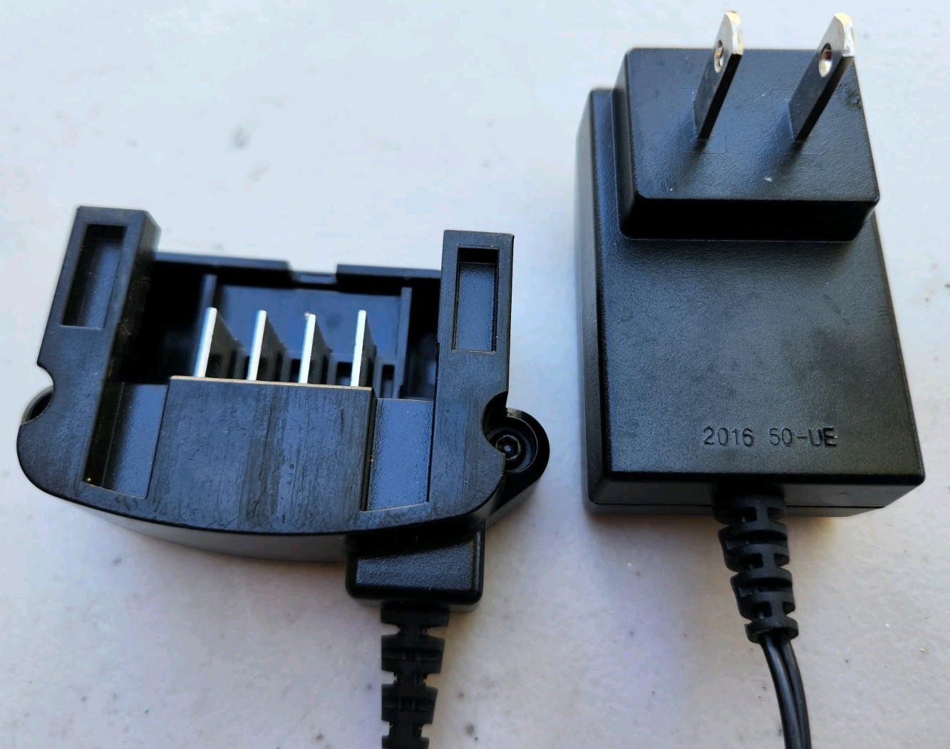 Black+Decker LCS1620 20V MAX Lithium-Ion Battery Charger for LBXR20 LBXR2020 Too