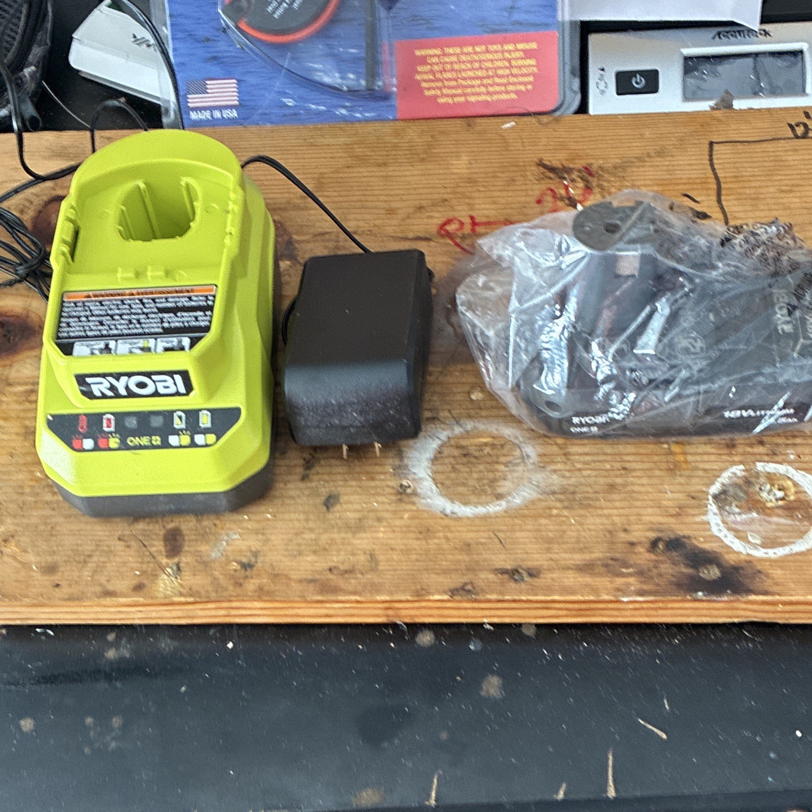 RYOBI ONE+ 18V Lithium Battery Charger PCG002 w/ 18V Battery Green