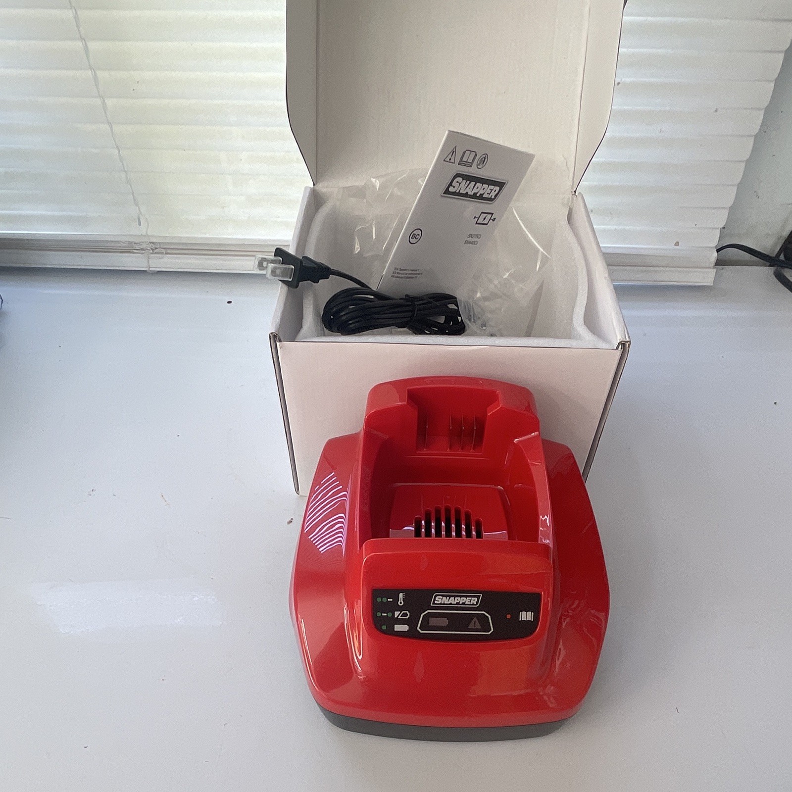 Snapper 58V Single Battery Charger BC58V2.5JN BC58V4.0JN Red