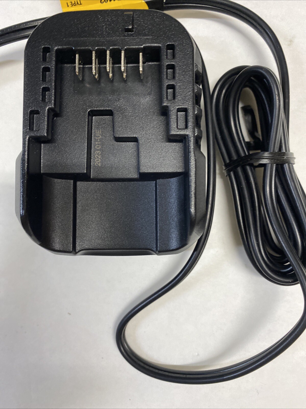 Dewalt Battery Charger 12/20V Max Flexvolt Lithium-Ion 2 AMP, DCB1102