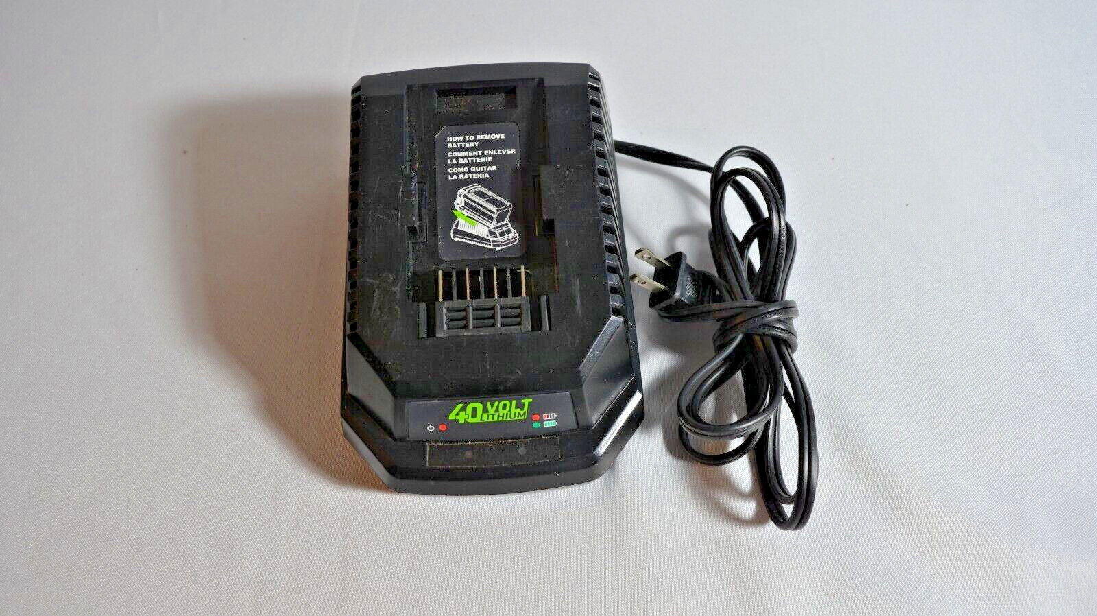 Greenworks C-220 40V Standard Charger. PREOWNED SEE PICS