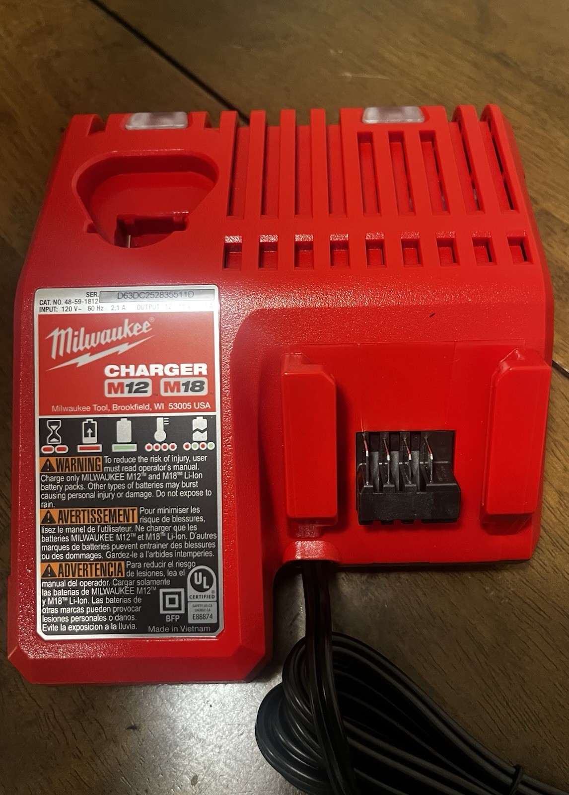 NEW Milwaukee M12 and M18 Multi-Voltage Battery Charger