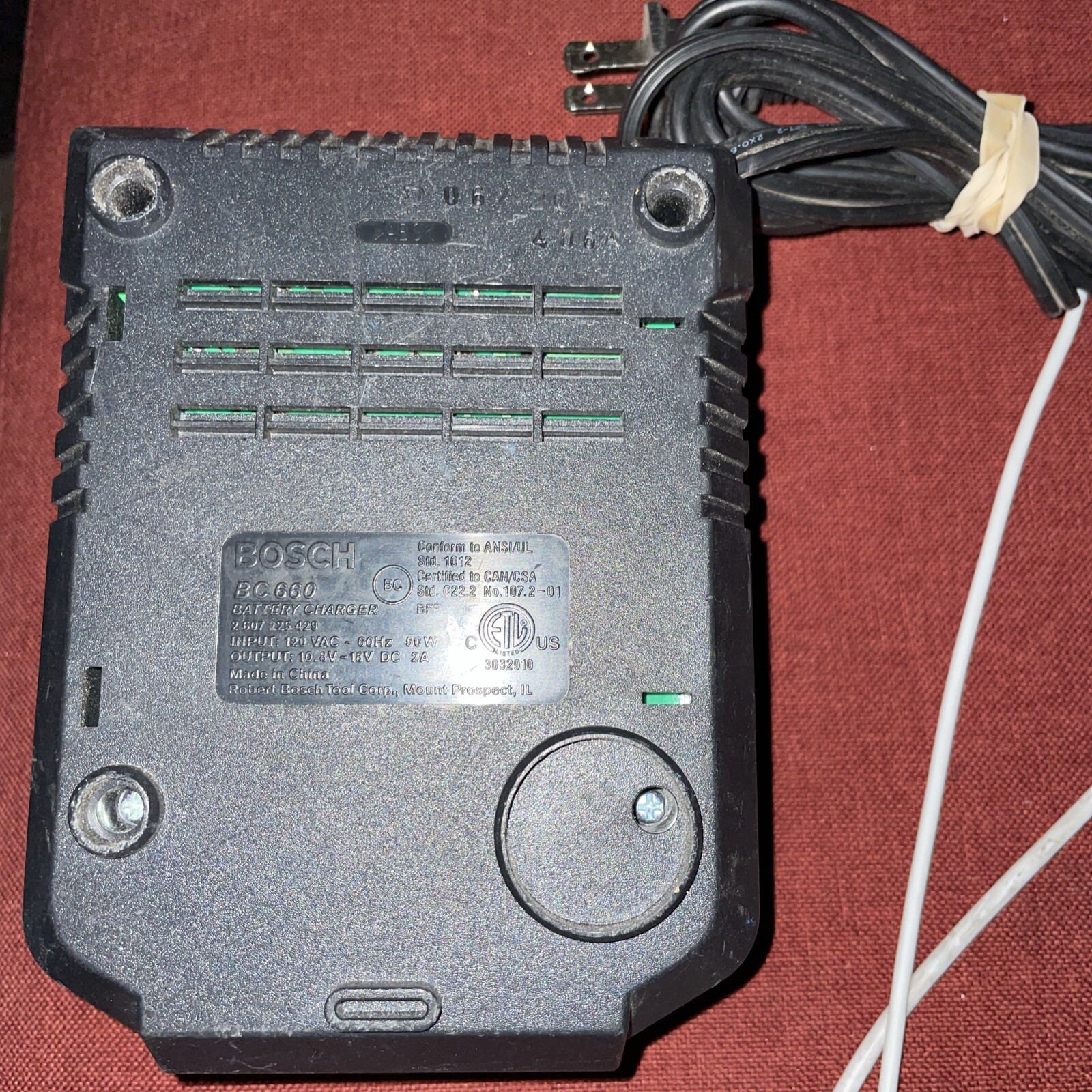 Bosch BC660 18-volt Lithium-Ion Battery Charger – Black