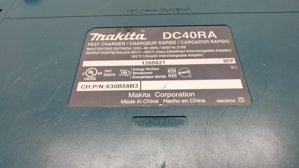 MAKITA DC40RA (P32006043)