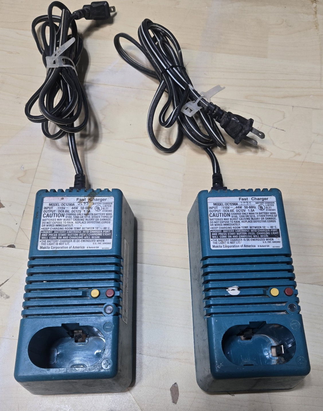 2 MAKITA POWER TOOL BATTERY CHARGER MODEL DC1290A 9.6V 12V DRILL SAW UNTESTED