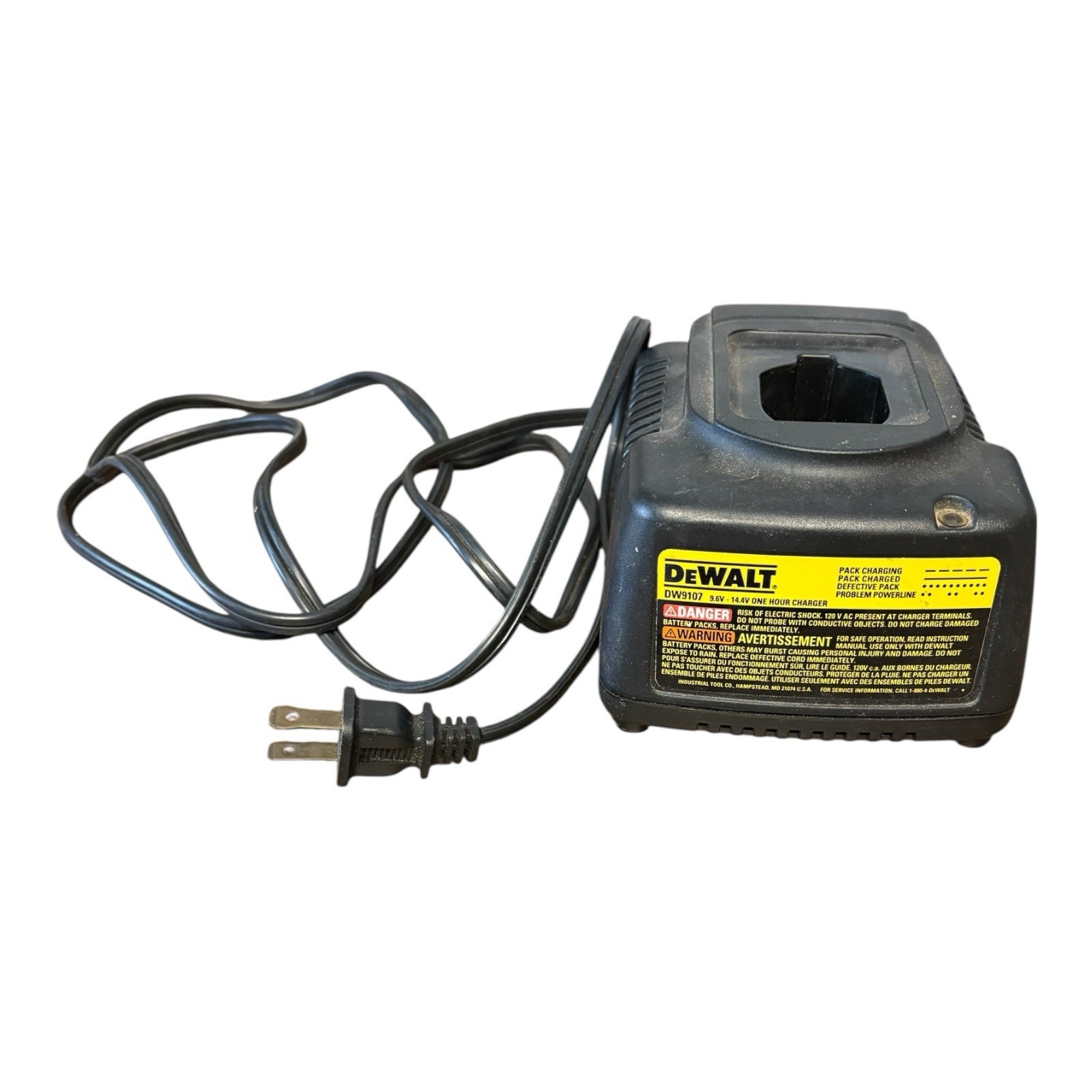 DEWALT DW9118 Battery Charger – Black