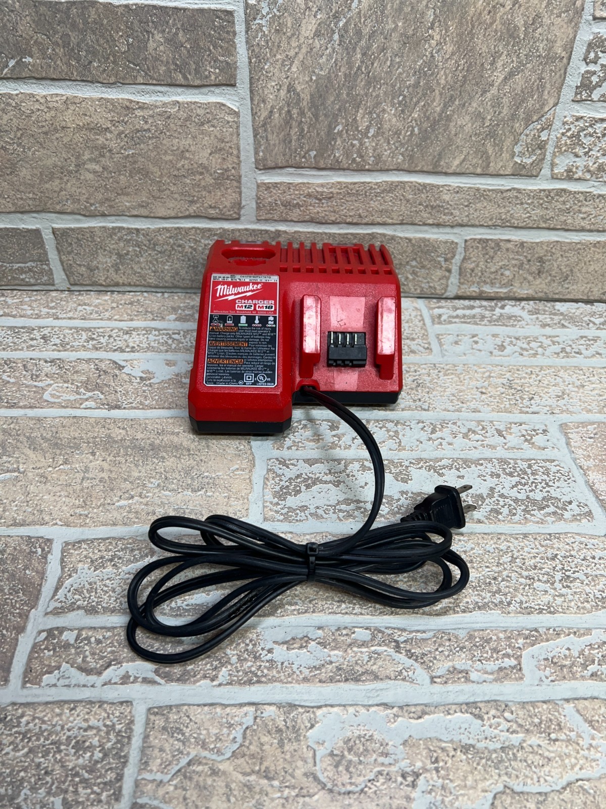 MILWAUKEE 18V M12 / M18 LITHIUM ION CHARGER