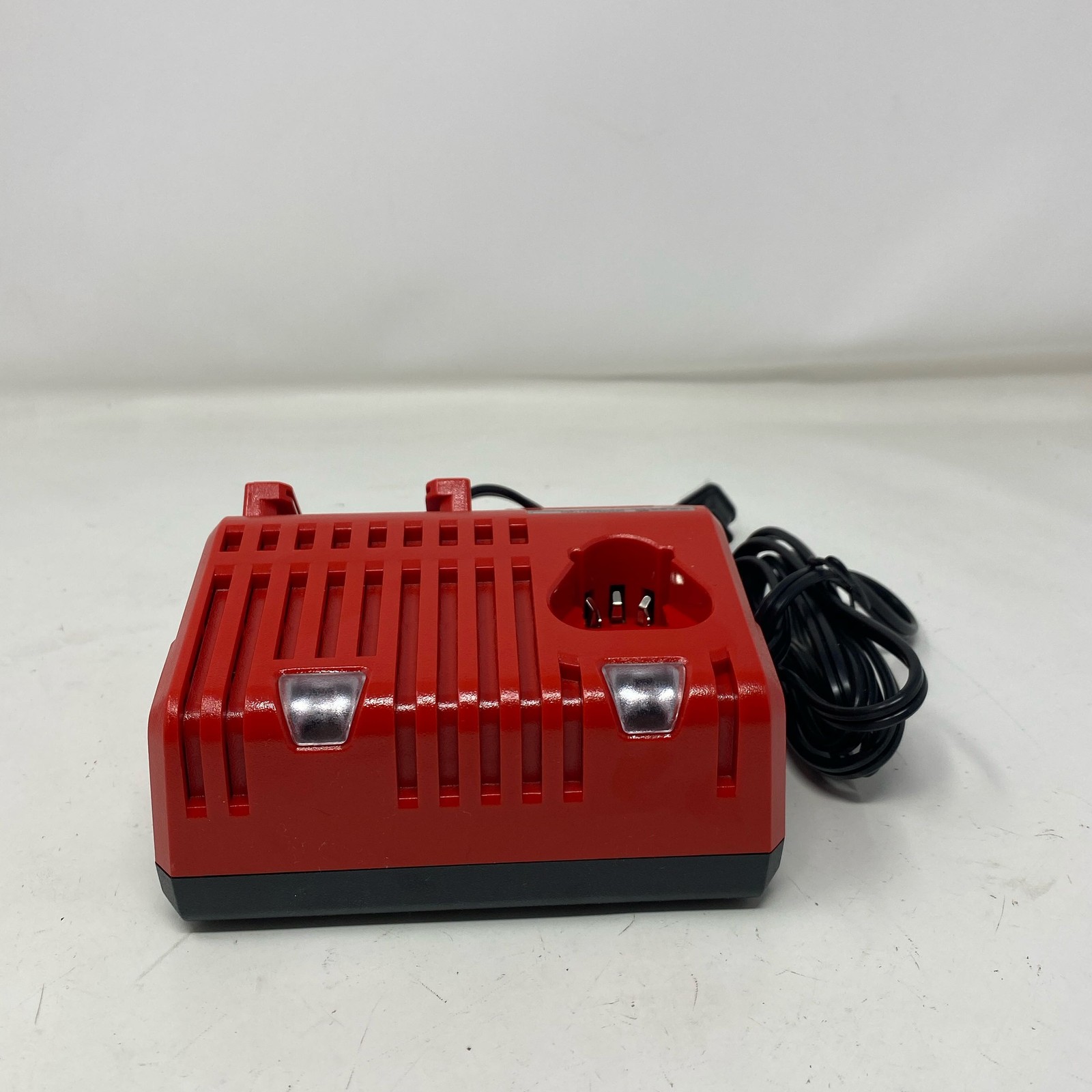 Milwaukee M12/M18 Multi-Voltage Charger 48-59-1812, Red