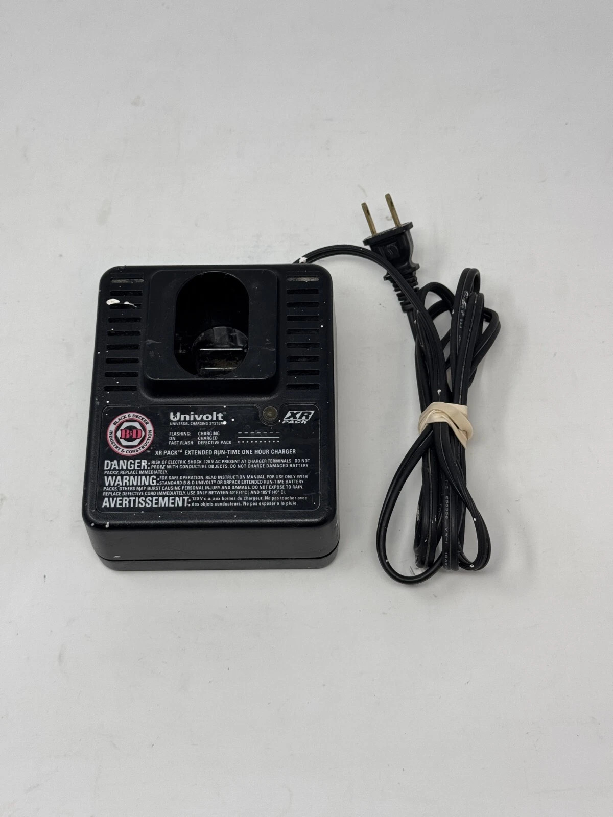 Black & Decker Industrial Construction XR Pack Univolt Battery Charger 97014