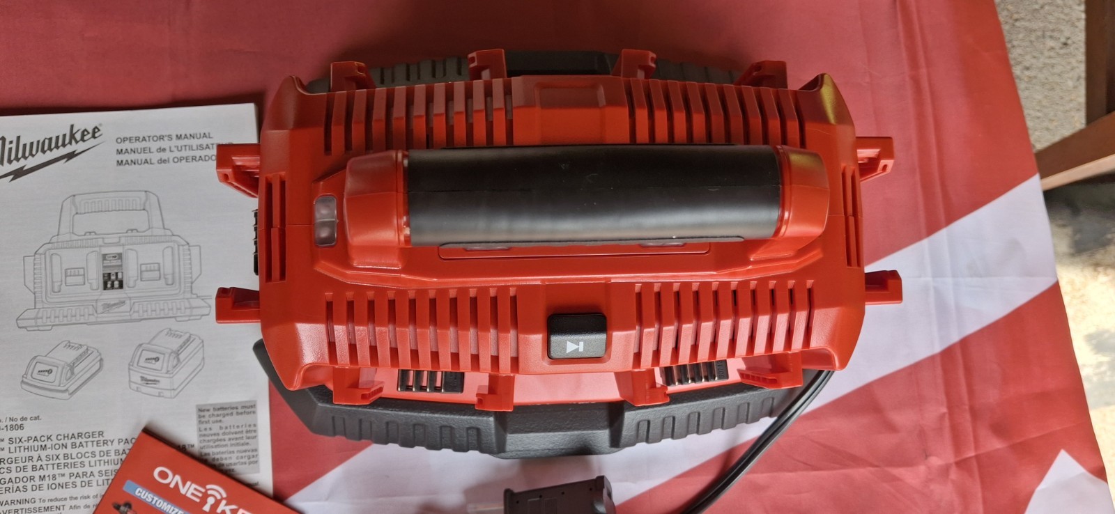 Milwaukee M18 18V Six Pack Sequential Charger – Red (48-59-1806)