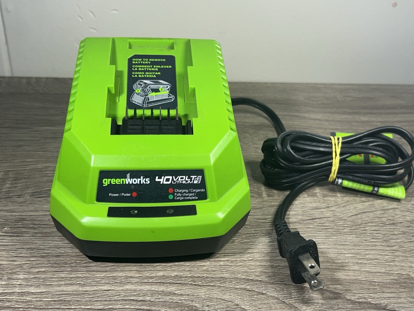 Genuine 40V Charger 29482 Greenworks 40V Battery 29472 29462 29252 22272 BAF721