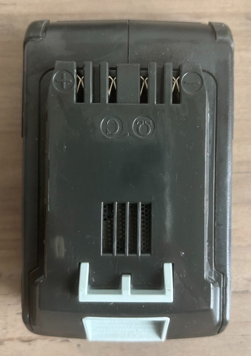 GreenWorks Rechargeable LI-ION Battery 24V