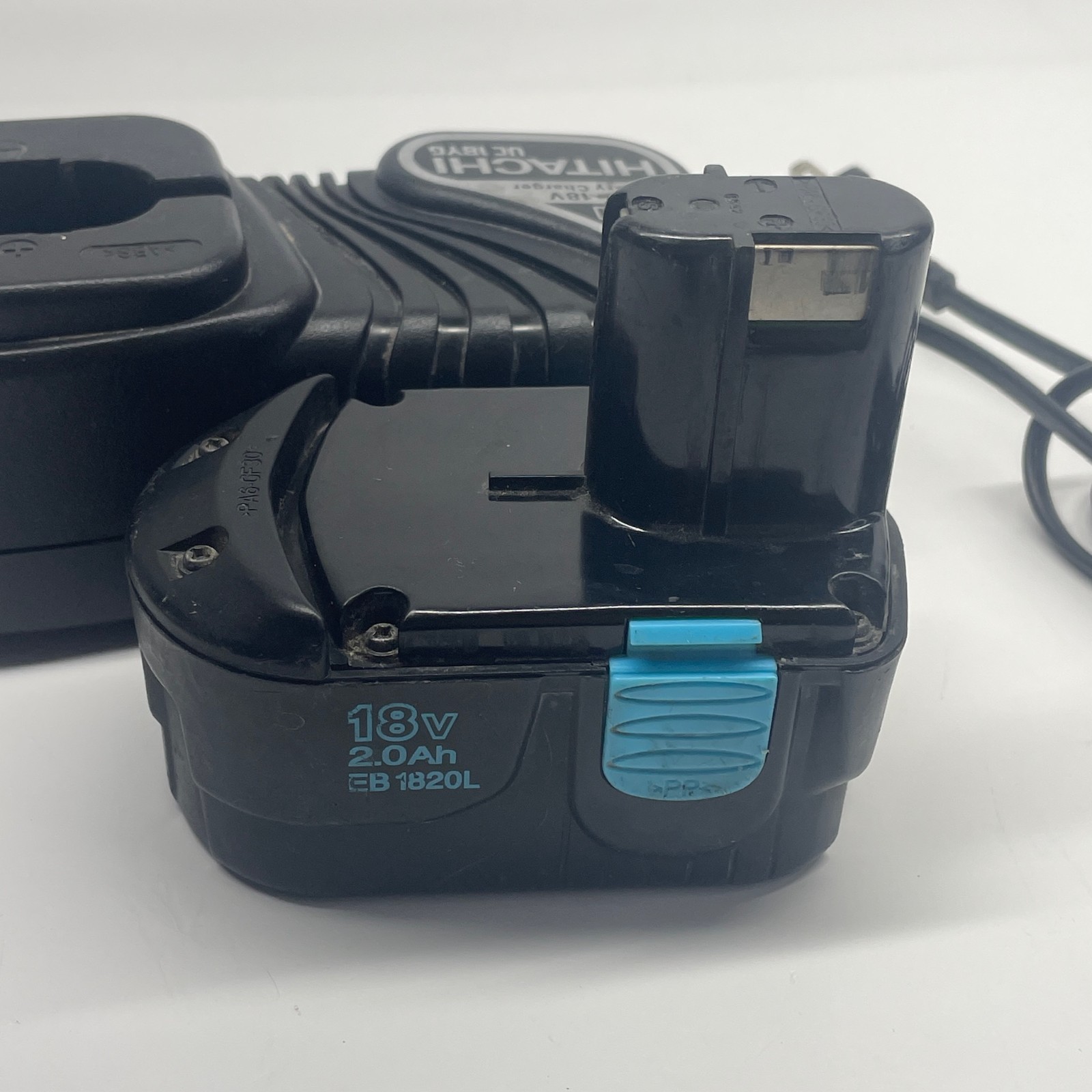 Hitachi 7.2v – 18V NiCd Battery Charger UC18YG w/ 18v Battery EB1820L – Tested