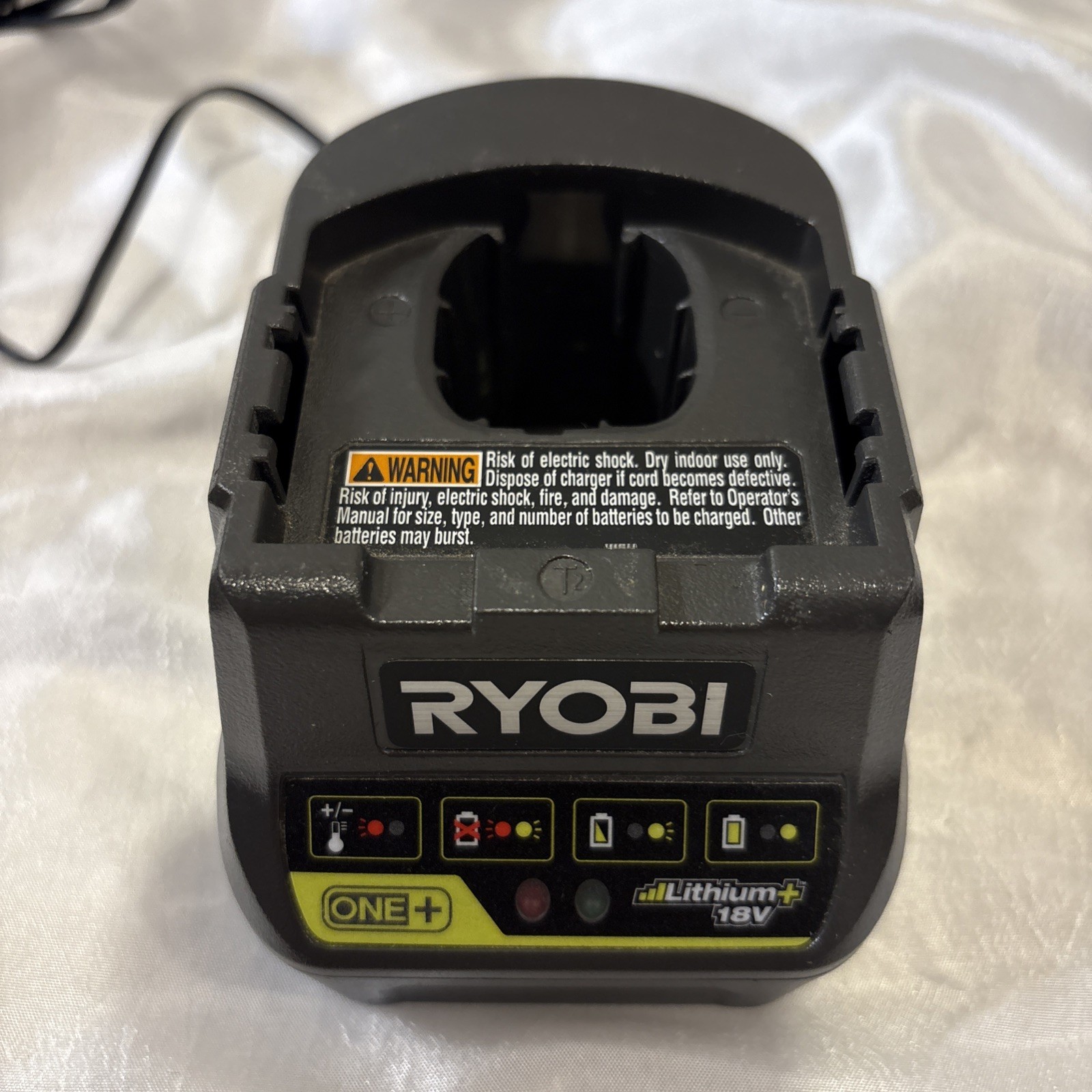 NEW NWOT Ryobi One+ Lithium+ 18V P118B Black Cordless Tools Battery Charger
