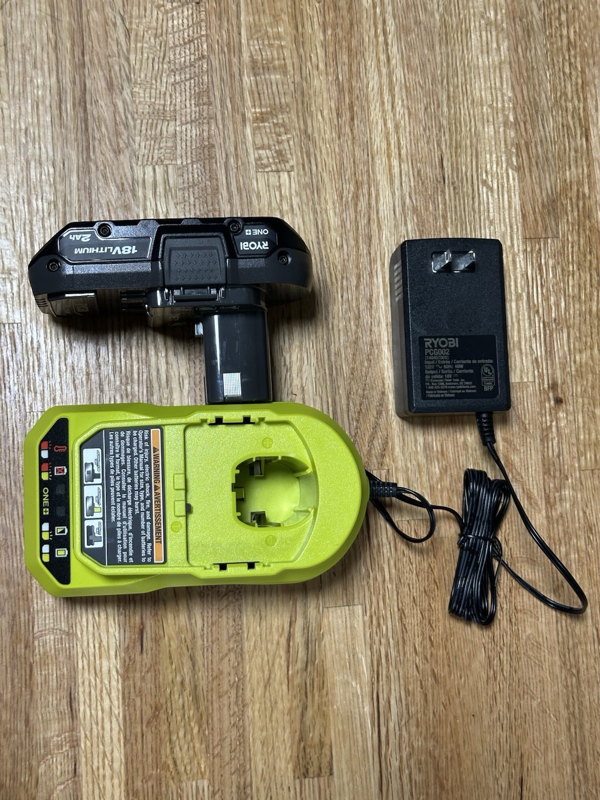 Ryobi ONE+ 18V Lithium Charger PCG002 w/ 18V 2Ah Battery