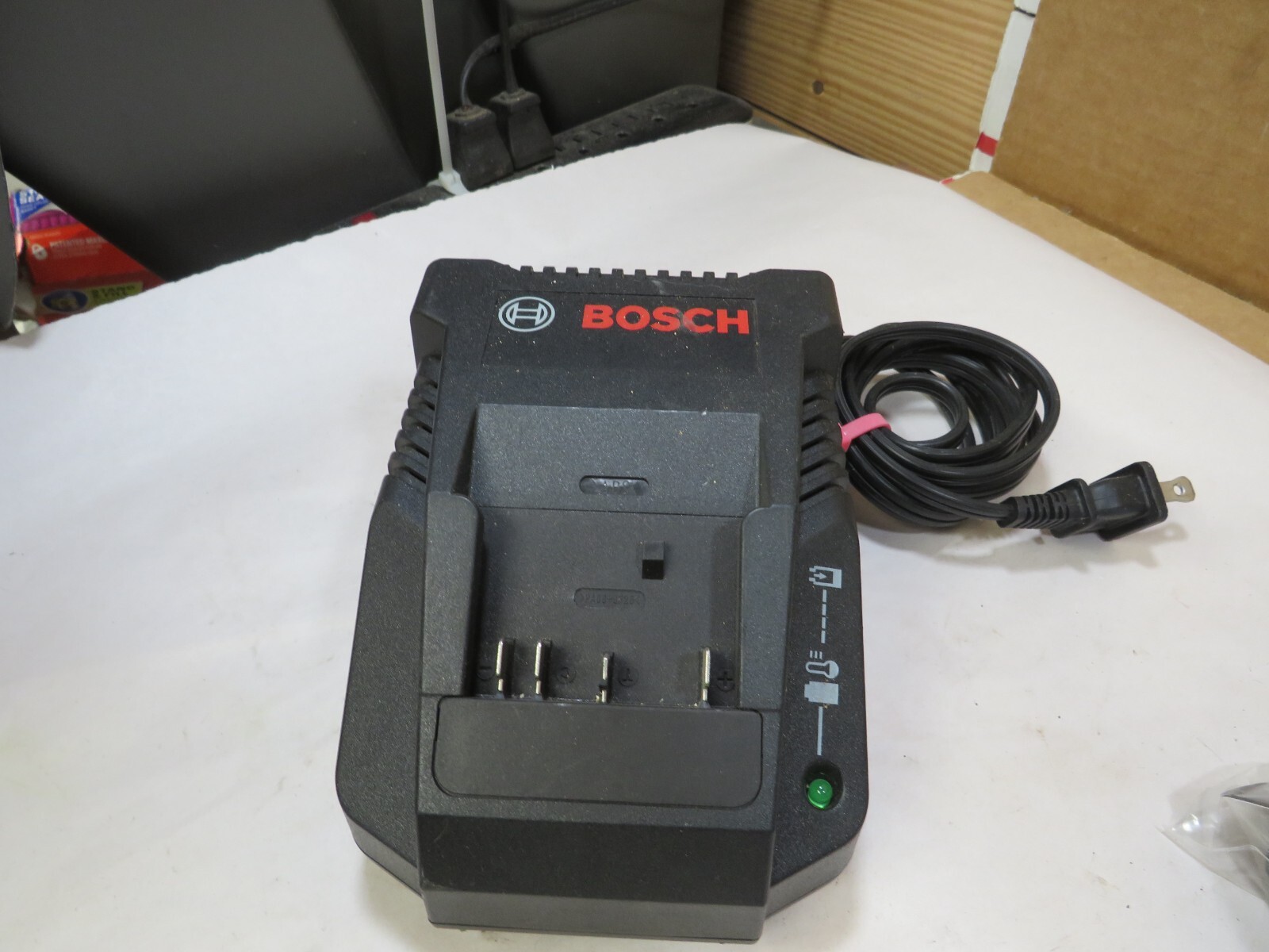 Bosch 18V Battery Charger BC660