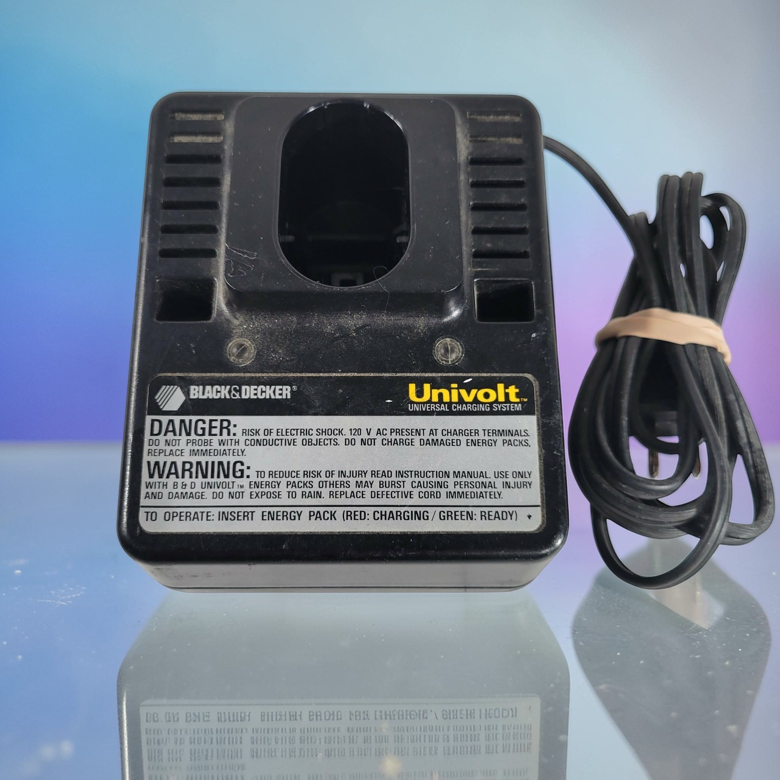 Black & Decker 98014 Univolt Universal Charging System Type 2 Battery Charger