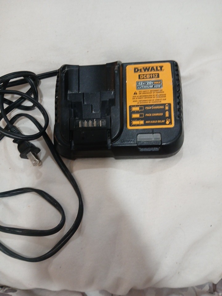DEWALT DCB115 12V-20V MAX Li-Ion