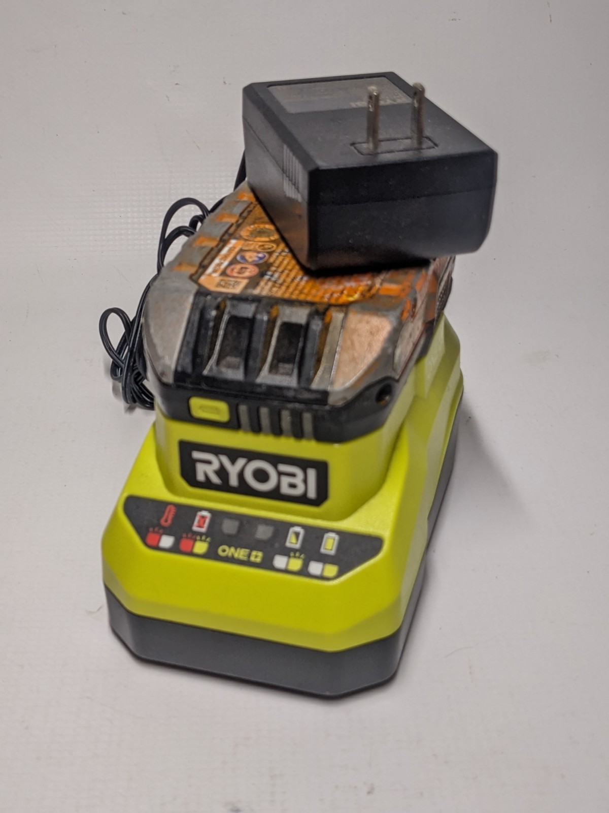Ryobi PCG002 18V ONE+ Lithium Ion Battery Charger & 18V Battery Bundle TESTED