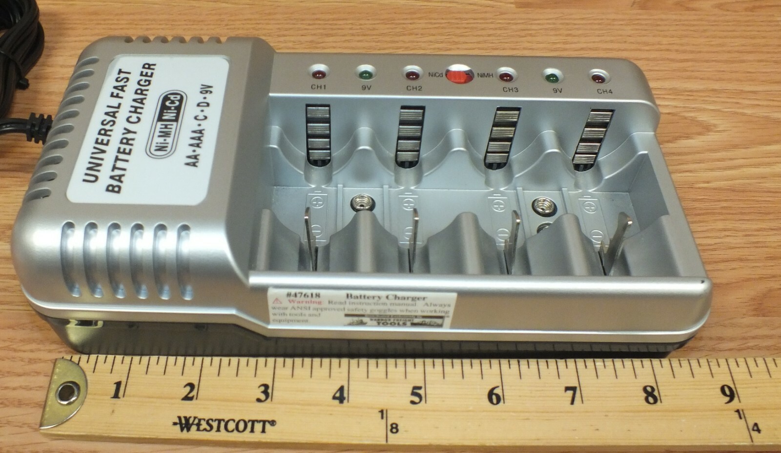 Unbranded (V-1199) NI-MH NI-CD Multi Sive & Voltage Battery Charger **READ**