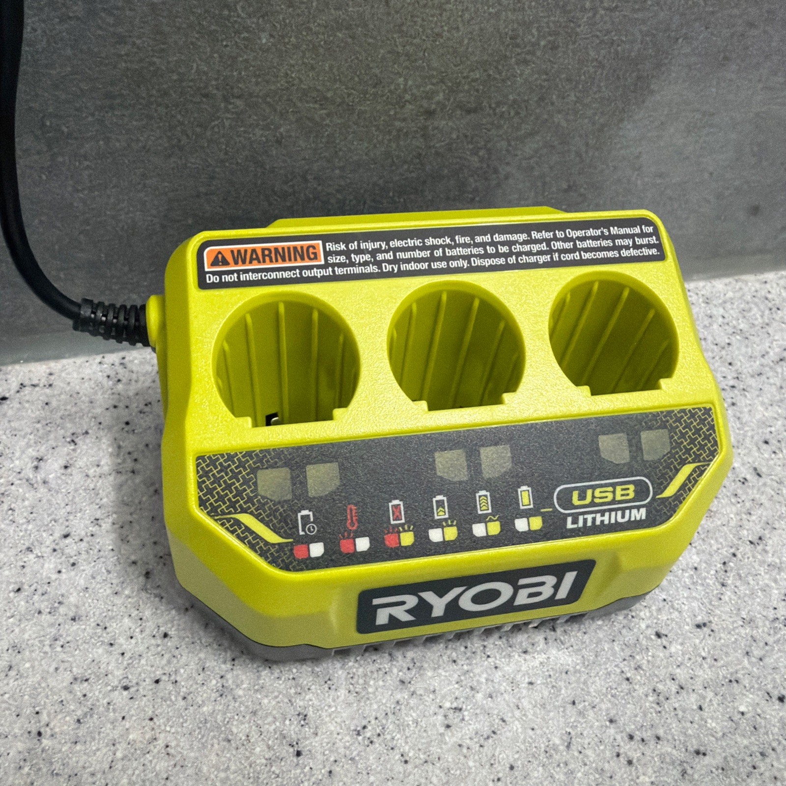 USB Lithium 3-Port Charger
