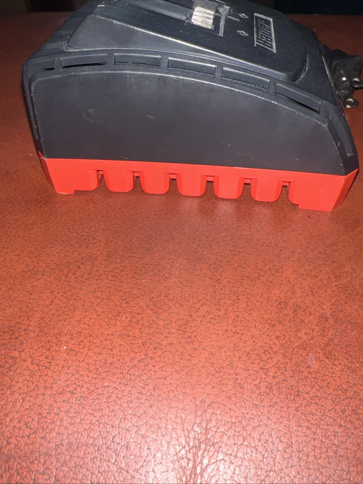 BAUER (1704C-B) 20V 1.7A RAPID BATTERY CHARGER Red/black See Descr