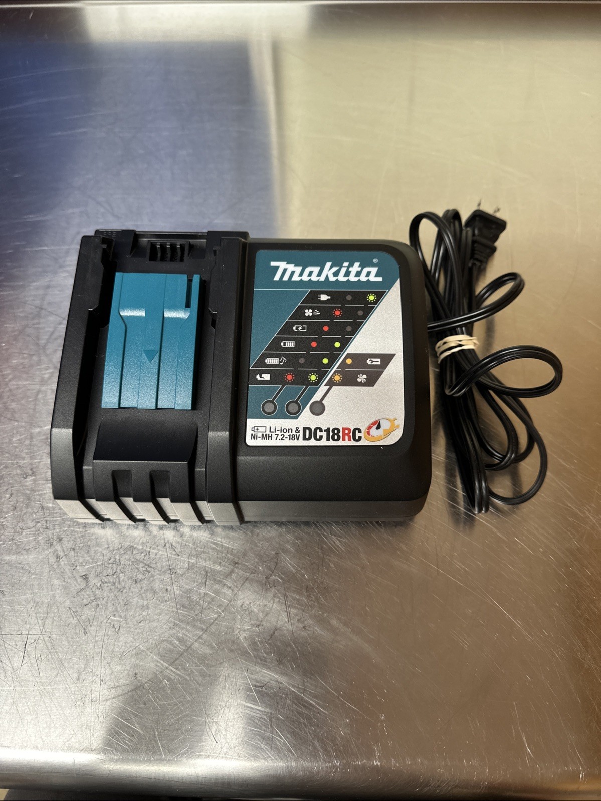 Makita DC18RC T 7.2V – 18V Lithium‑Ion & Ni-MH Rapid Charger