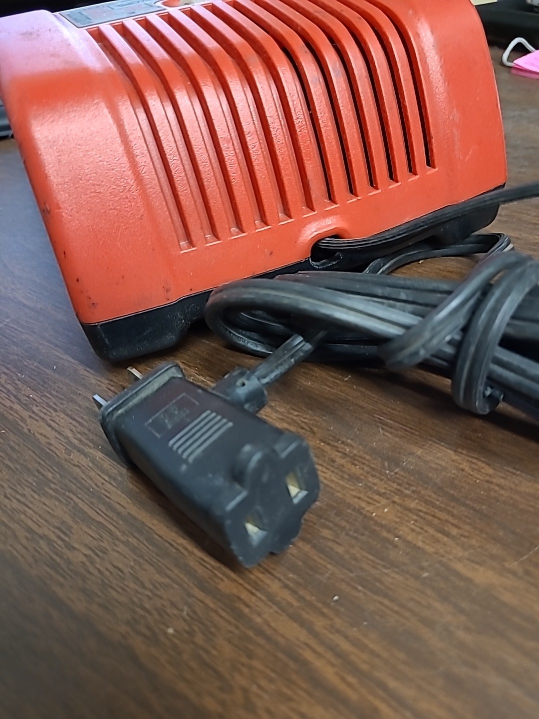 Milwaukee M28 28V Lithium‑Ion Battery Charger (48-59-2819)