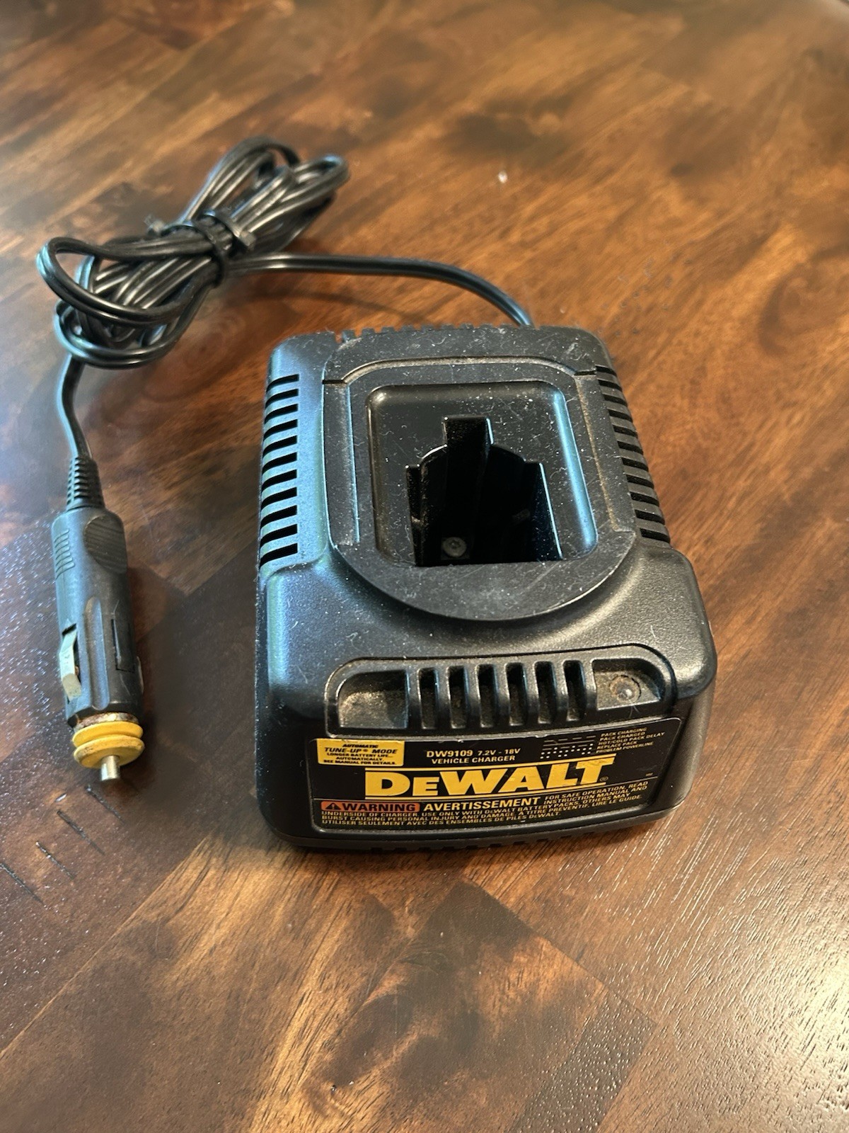 DEWALT DW9109 7.2-18 Volt Battery 12 Volt DC Vehicle Charger Tested