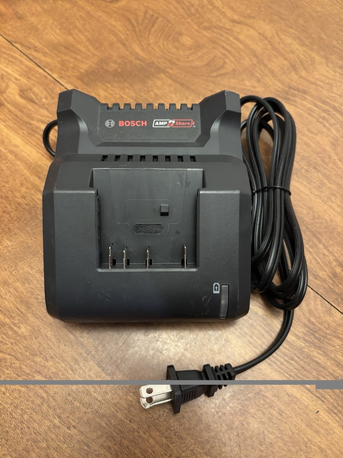 Bosch GAL18V-20 18V Lithium-Ion Standard Battery Charger OEM Tested