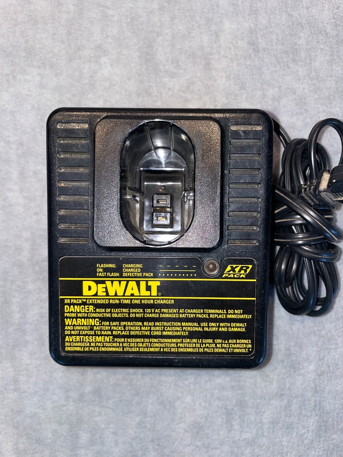 Dewalt DW9106 XR PACK Extended Run Time One Hour Battery Charger, 7.2-14.4V