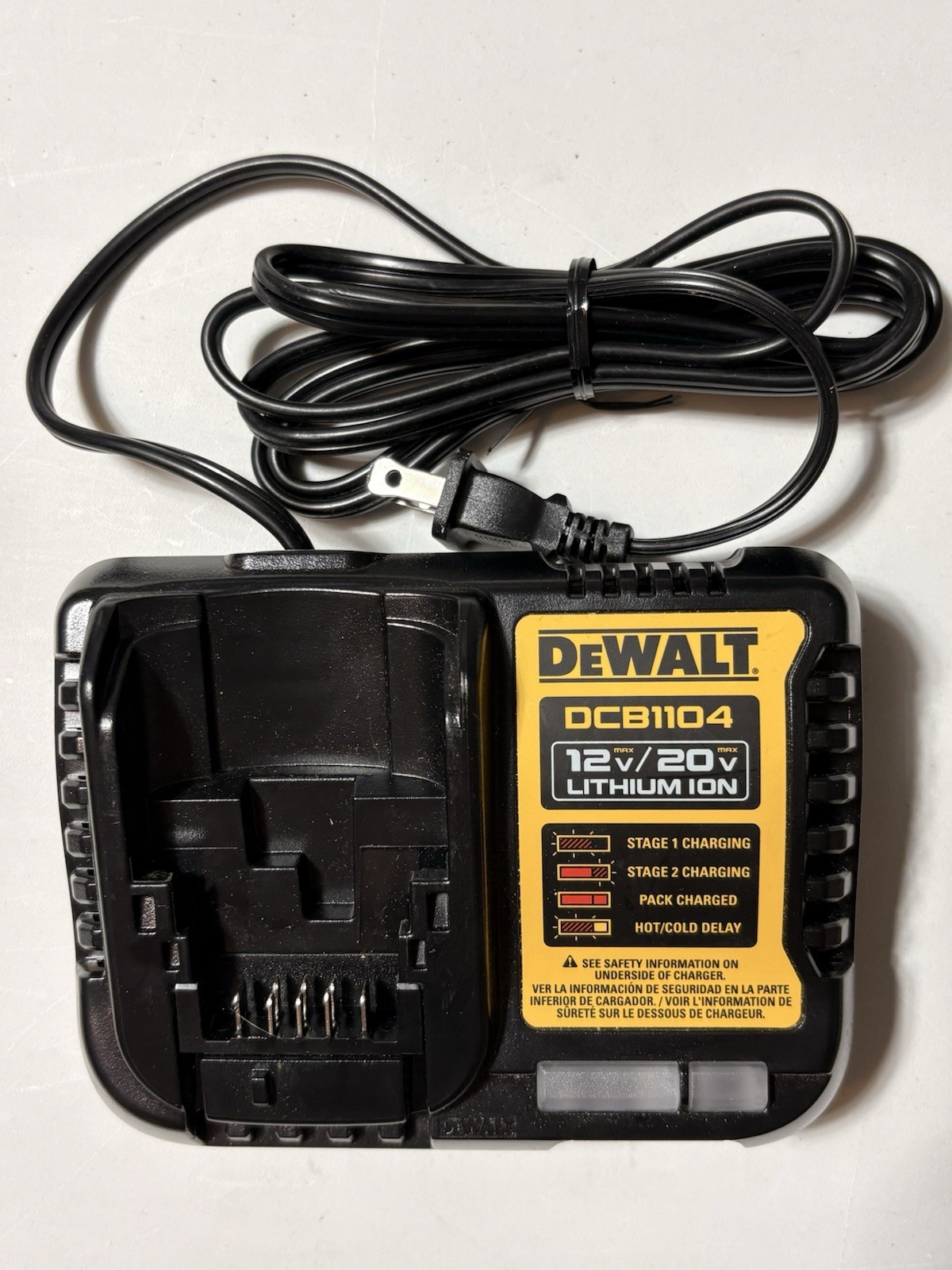 DEWALT Charger: Single-Port Charging, For 12V DC/20V DC/60V DC, 120V AC
