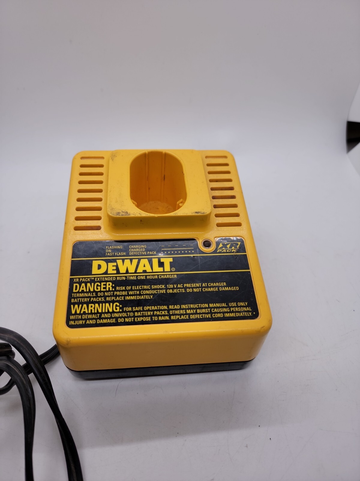 Dewalt DW9106 XR 1Hr charger XRP