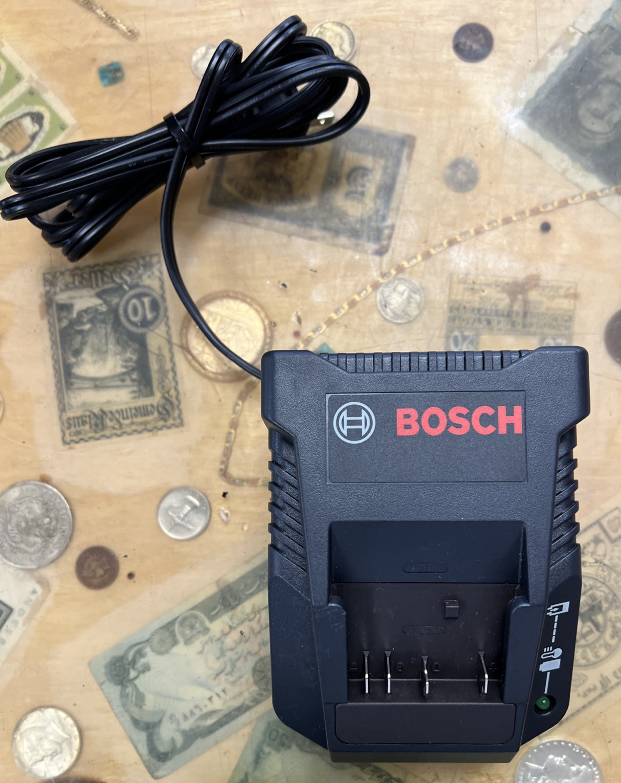 Bosch Genuine OEM Replacement Battery Charger # BC660