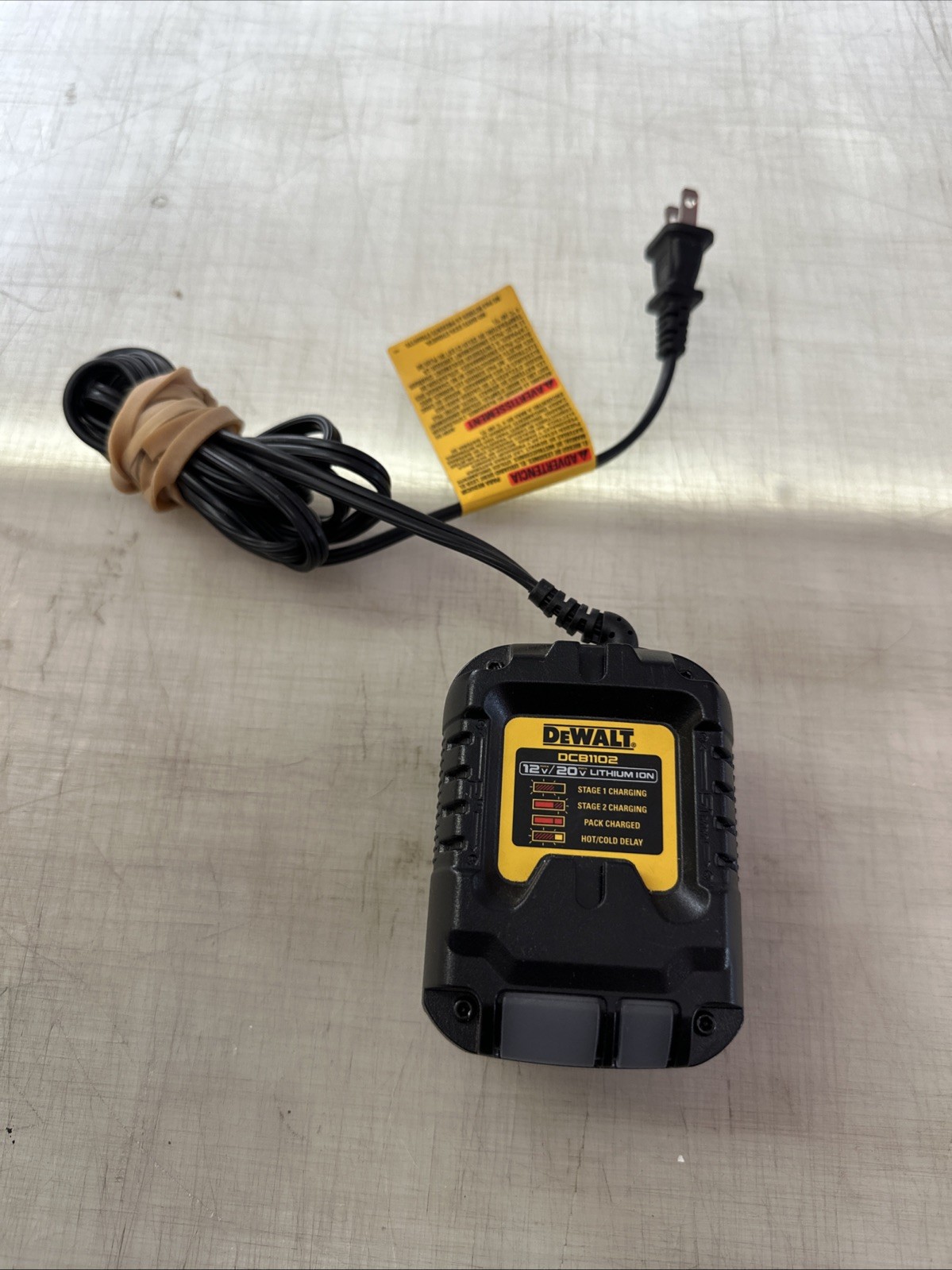 Dewalt Battery Charger 12/20V Max Flexvolt Lithium-Ion 2 AMP, DCB1102