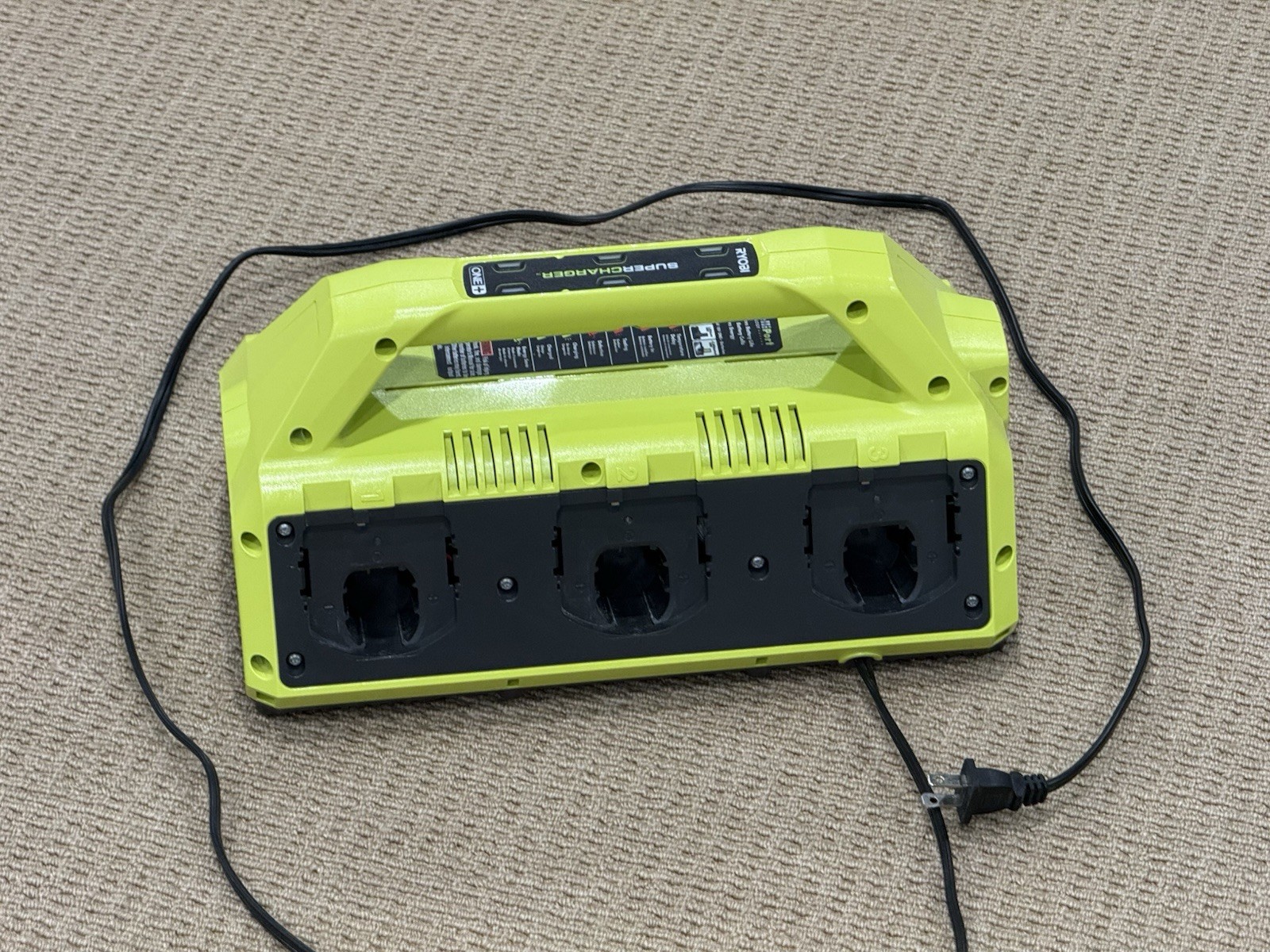 Ryobi P135 18V ONE+ 6-Port Battery Supercharger