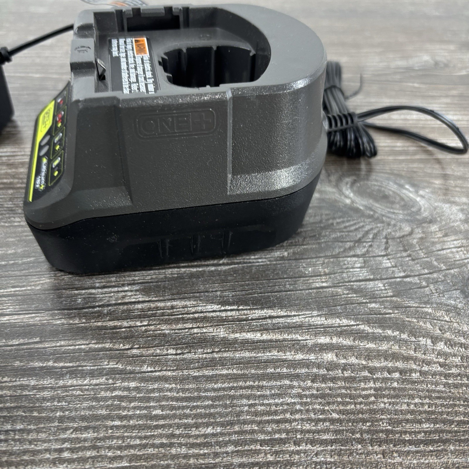 Genuine Ryobi 18v Lithium Battery Charger P118B