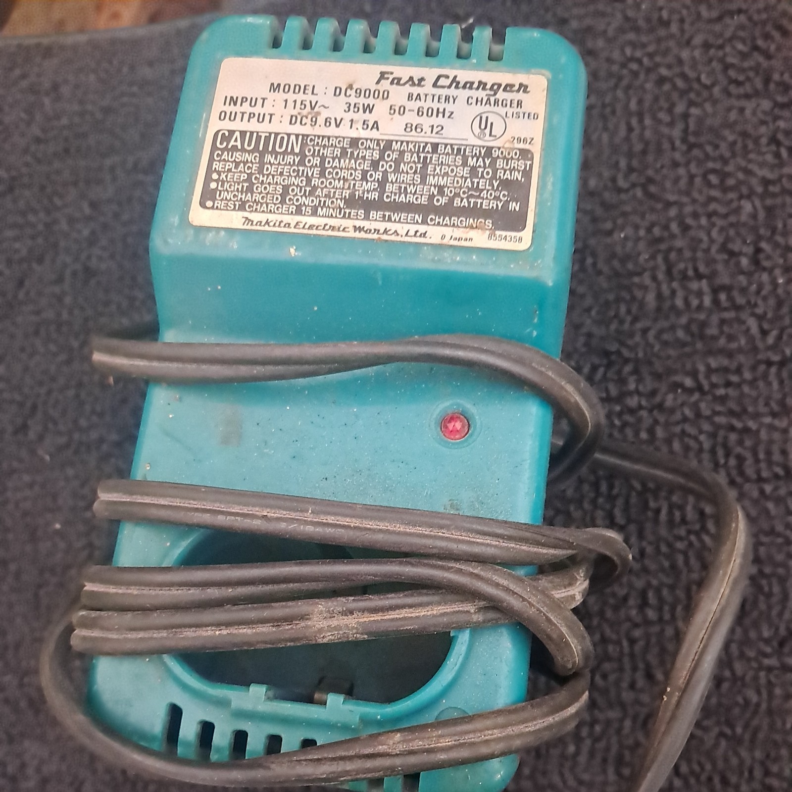 MAKITA “FAST CHARGER” Battery Charger DC9700A & MAKITA Battery 9000 d3