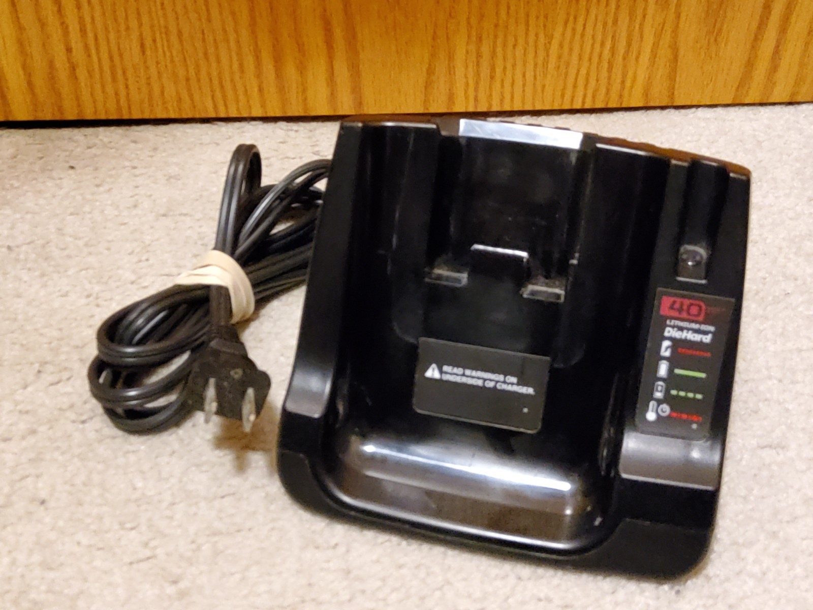 CRAFTSMAN 40V MAX Bundle Battery Chargers CMCB98024 New LCS436 + 2.5 Ah Battery