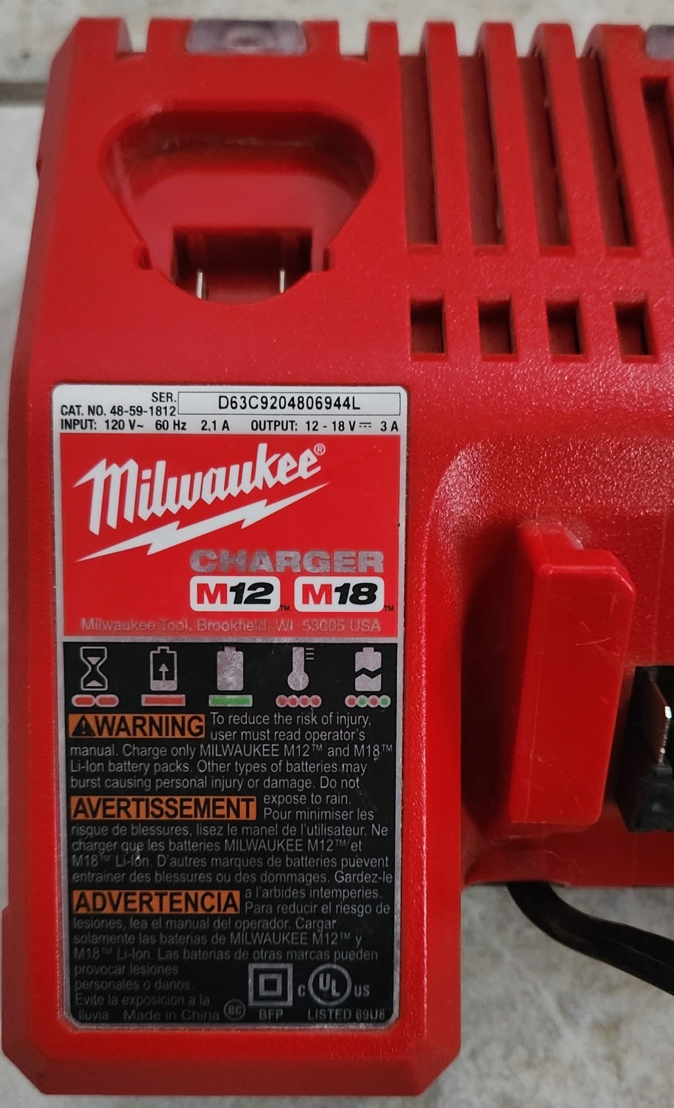 NEW Genuine MILWAUKEE 48-59-1812 18V M12 / M18 LITHIUM ION CHARGER a.
