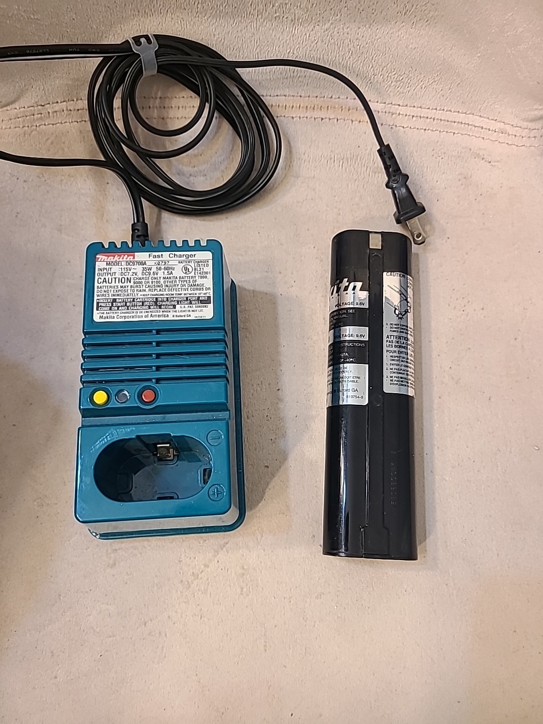 MAKITA “FAST CHARGER” Battery Charger DC9700A & MAKITA Battery 9000