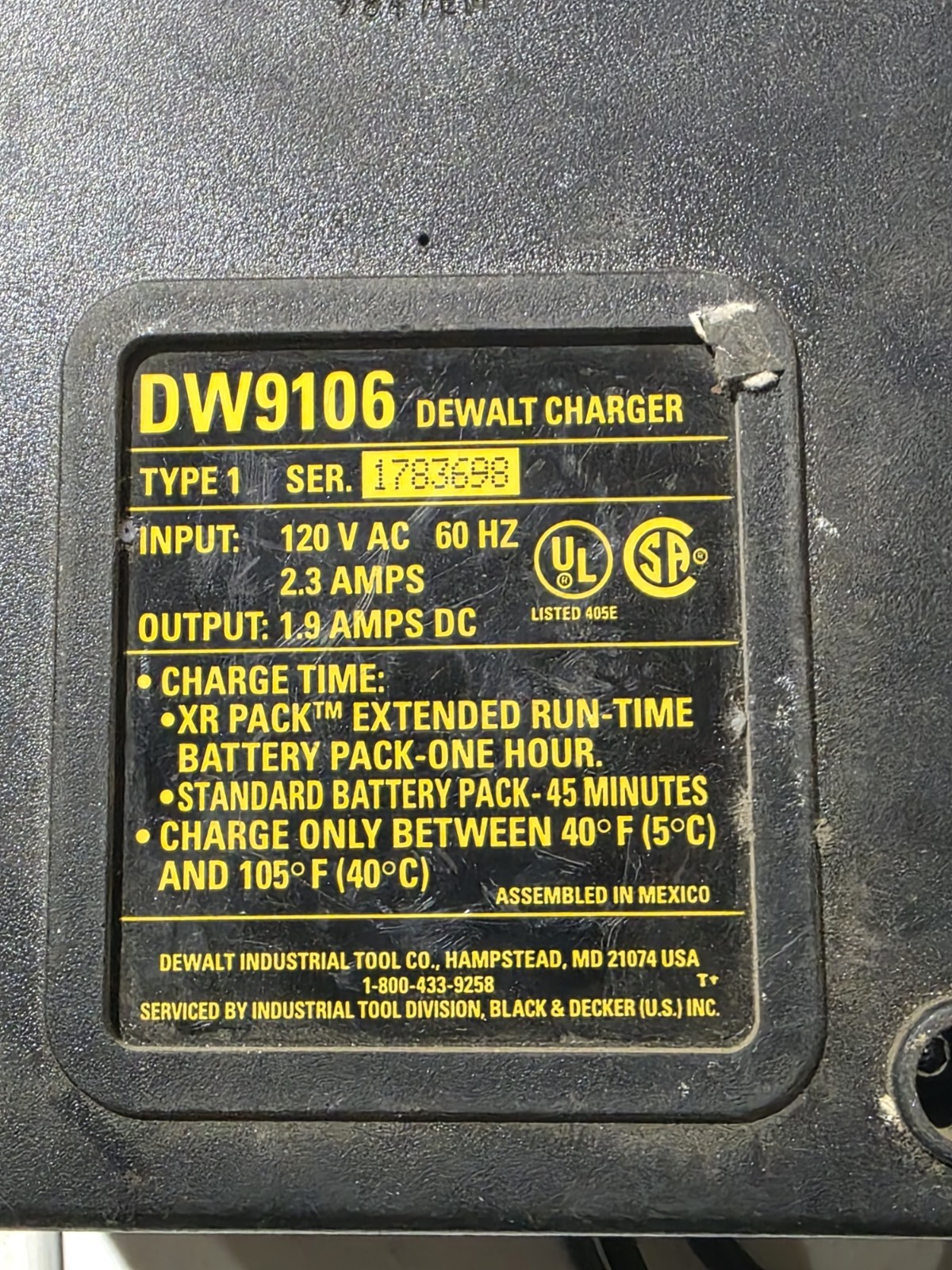 Dewalt DW9106 Battery Charger XR Pack One Hour Charge 7.2 to 14.4v