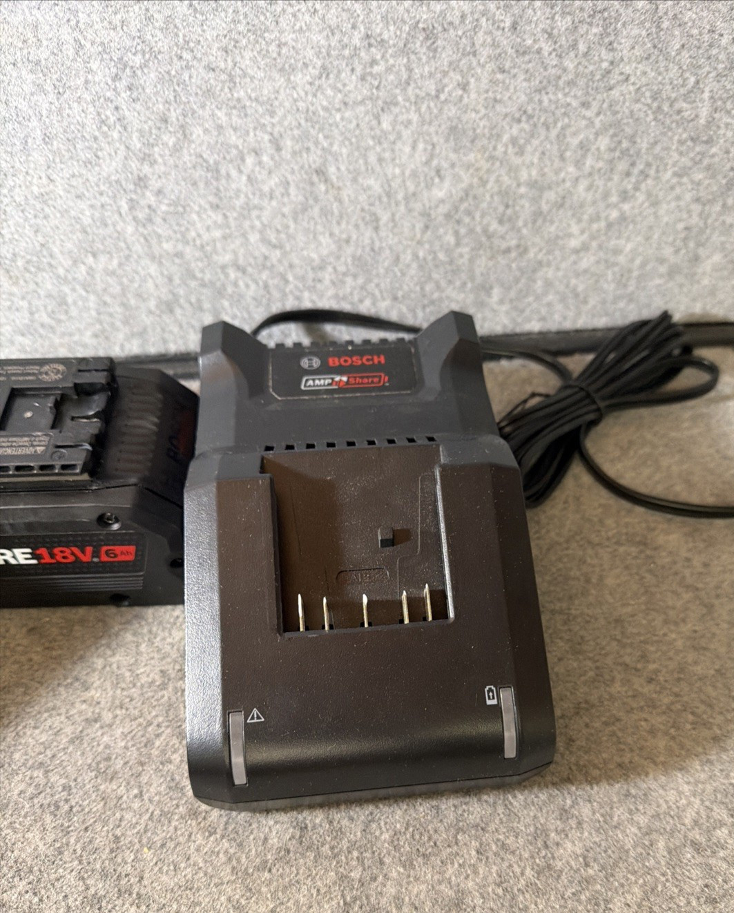 BOSCH CORE 18V 6AH 2 batteries UNUSED & Charger