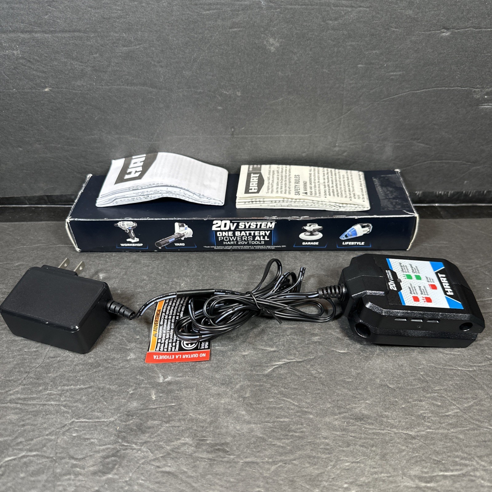 Hart 20V Power Equipment Fast 2 Amp Battery Charger (Model # CGH002) Pre-Owned